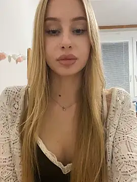 Snapshot of RemyStyles chatting on 14, 11, 2025 RemyStyles online show from 14, 11, 2025