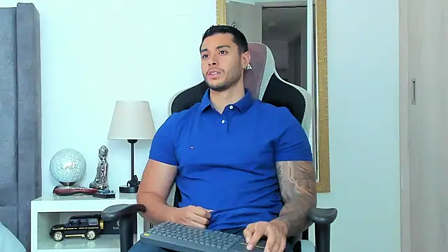 Snapshot of Ken_mailik1 chatting on 27, 4, 2026 Ken mailik1 online show from 27, 4, 2026