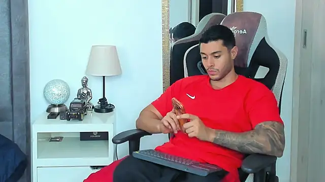 Snapshot of Ken_mailik1 chatting on 16, 5, 2026 Ken mailik1 online show from 16, 5, 2026