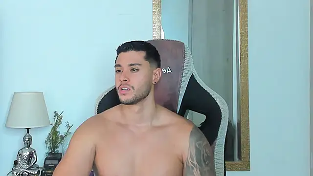 Snapshot of Ken_mailik1 chatting on 22, 7, 2026 Ken mailik1 online show from 22, 7, 2026