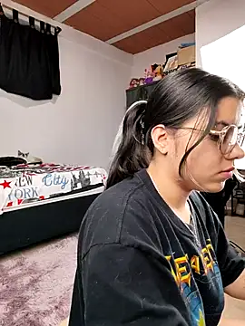 Snapshot of harper_ks chatting on 19, 11, 2025 harper ks online show from 19, 11, 2025