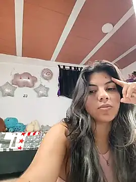 Snapshot of harper_ks chatting on 4, 12, 2025 harper ks online show from 4, 12, 2025