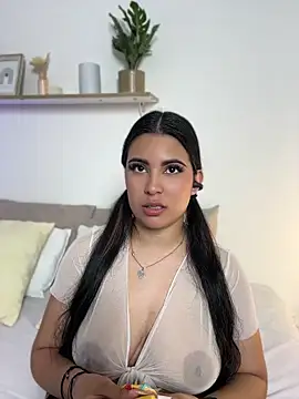 shainadavis online show from 25, 4, 2026