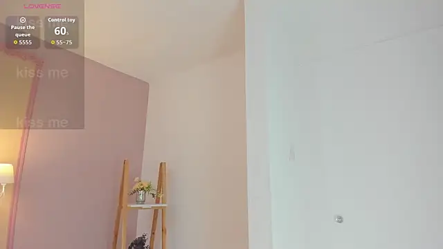  naylaa  online show from 31, 3, 2026