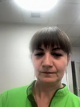 Snapshot of Butterfly8385 chatting on 13, 11, 2025 Butterfly8385 online show from 13, 11, 2025