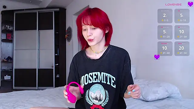 Snapshot of Kate_mikki chatting on 8, 5, 2026 Kate mikki online show from 8, 5, 2026