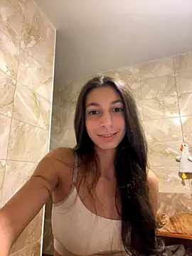Snapshot of _Cleopatraaa_ chatting on 13, 10, 2025 Cleopatraaa online show from 13, 10, 2025
