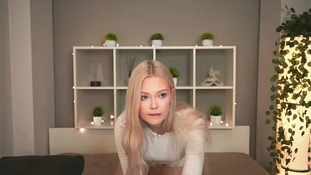 KaryTasch online show from 28, 10, 2025