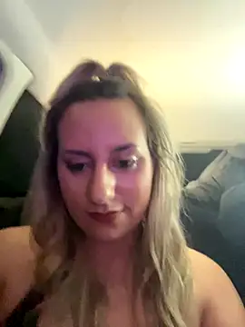 Snapshot of SinfulLovers33 chatting on 9, 11, 2025 SinfulLovers33 online show from 9, 11, 2025