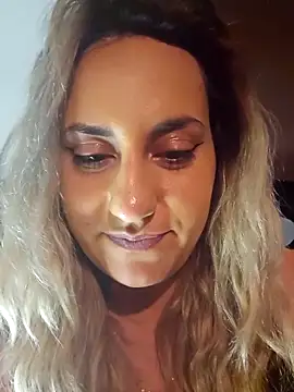 Snapshot of SinfulLovers33 chatting on 28, 11, 2025 SinfulLovers33 online show from 28, 11, 2025