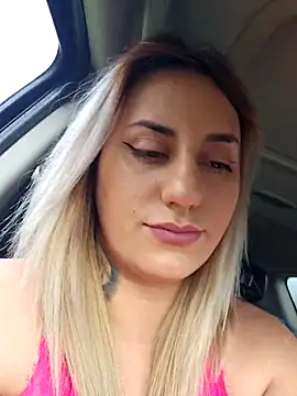 Snapshot of SinfulLovers33 chatting on 5, 12, 2025 SinfulLovers33 online show from 5, 12, 2025