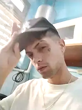 Snapshot of Laikerxxx chatting on 19, 10, 2025 Laikerxxx online show from 19, 10, 2025