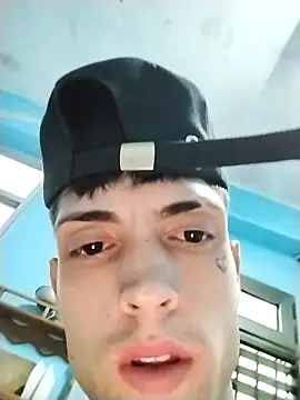 Snapshot of Laikerxxx chatting on 22, 10, 2025 Laikerxxx online show from 22, 10, 2025