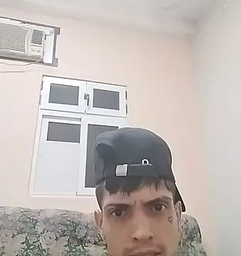 Snapshot of Laikerxxx chatting on 25, 10, 2025 Laikerxxx online show from 25, 10, 2025