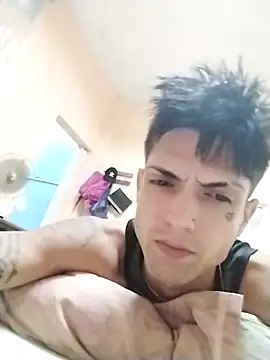 Snapshot of Laikerxxx chatting on 31, 10, 2025 Laikerxxx online show from 31, 10, 2025