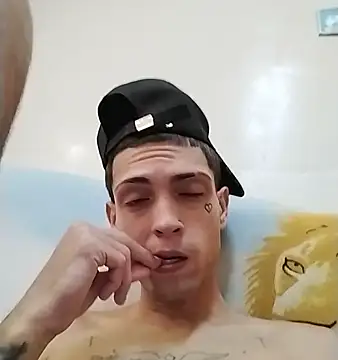 Snapshot of Laikerxxx chatting on 20, 11, 2025 Laikerxxx online show from 20, 11, 2025