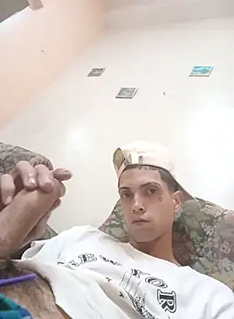 Snapshot of Laikerxxx chatting on 21, 11, 2025 Laikerxxx online show from 21, 11, 2025