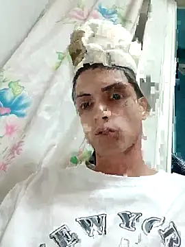 Snapshot of Laikerxxx chatting on 2, 12, 2025 Laikerxxx online show from 2, 12, 2025