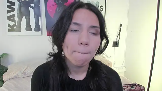 Snapshot of HollyPeach chatting on 16, 6, 2026 HollyPeach online show from 16, 6, 2026