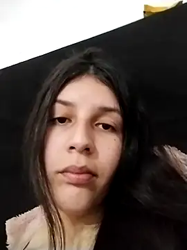 Snapshot of Thaila-Aurora chatting on 6, 11, 2025 Thaila-Aurora online show from 6, 11, 2025