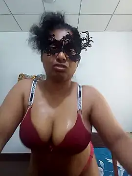 Expose Queen online show from 10, 4, 2026