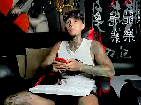 Molotov Explosive online show from 12, 10, 2025