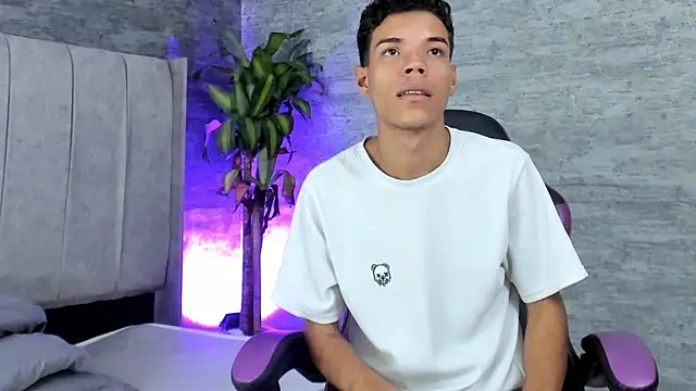 jhojan foxxx  online show from 16, 11, 2025