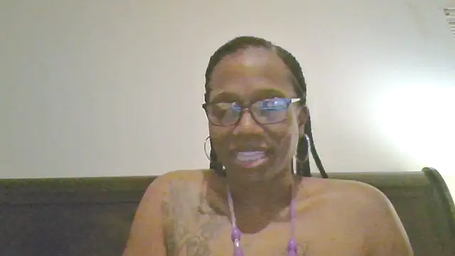 SweetCandy85 online show from 15, 10, 2025