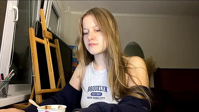 Snapshot of SeritaPicketta chatting on 18, 10, 2025 SeritaPicketta online show from 18, 10, 2025
