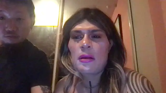 Snapshot of Glow92 chatting on 12, 10, 2025 Glow92 online show from 12, 10, 2025