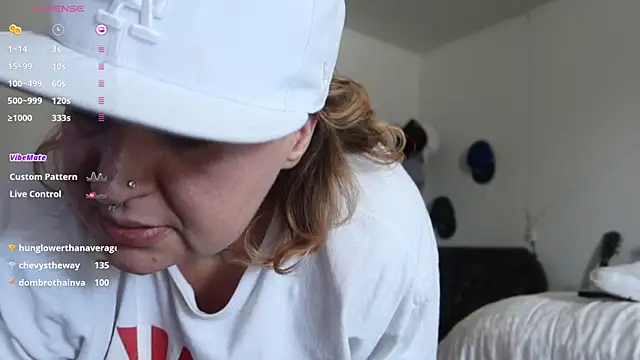 Snapshot of BellaBlueBBW chatting on 17, 2, 2025 BellaBlueBBW online show from 17, 2, 2025