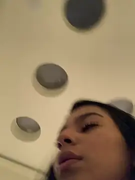 AlyssaRay online show from 1, 2, 2026