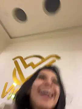 AlyssaRay online show from 17, 4, 2026