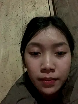 Snapshot of linh-lan1 chatting on 15, 12, 2025 linh-lan1 online show from 15, 12, 2025