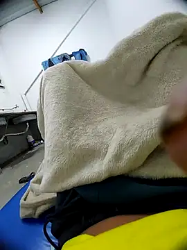 renatinhosilva68 online show from 12, 10, 2025