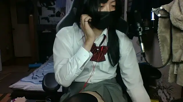 harinyanxxx online show from 15, 10, 2025