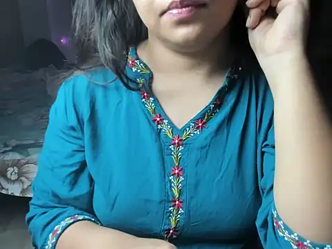 Snapshot of Divya68 chatting on 15, 10, 2025 Divya68 online show from 15, 10, 2025