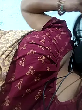 Snapshot of SX-ANA chatting on 15, 11, 2025 SX-ANA online show from 15, 11, 2025