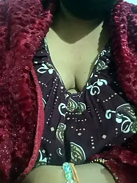 Snapshot of SX-ANA chatting on 3, 12, 2025 SX-ANA online show from 3, 12, 2025