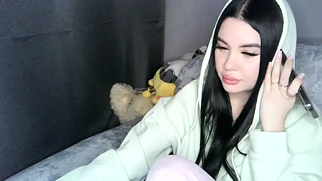 Faralynd online show from 12, 2, 2026