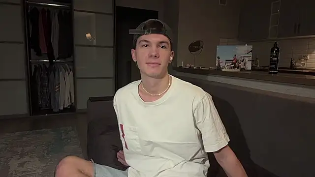 Jeremy1Scott online show from 12, 11, 2025