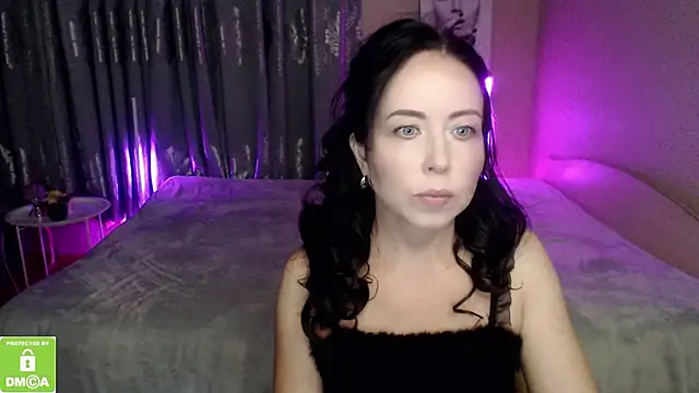 Snapshot of beautiful_moon3 chatting on 8, 11, 2025 beautiful moon3 online show from 8, 11, 2025