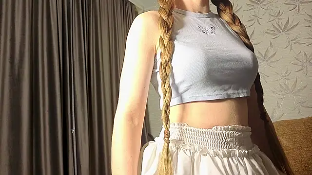 Snapshot of MissPompadure chatting on 21, 10, 2025 MissPompadure online show from 21, 10, 2025