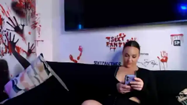 Snapshot of sofiahothead chatting on 15, 10, 2025 sofiahothead online show from 15, 10, 2025