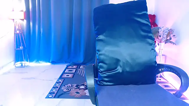 Snapshot of Rashiii_ chatting on 8, 5, 2026 Rashiii online show from 8, 5, 2026