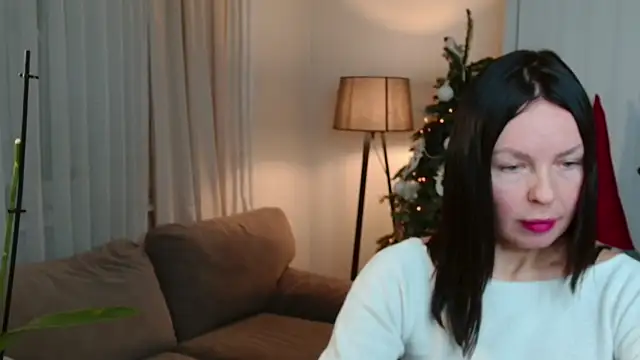 LittleNicolee online show from 17, 12, 2025