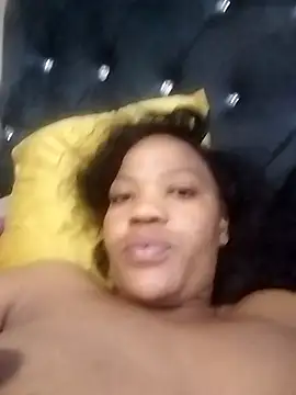 CaramelBoootie online show from 11, 11, 2025