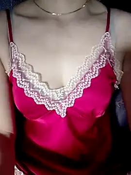 Snapshot of YiyinLy chatting on 19, 6, 2026 YiyinLy online show from 19, 6, 2026