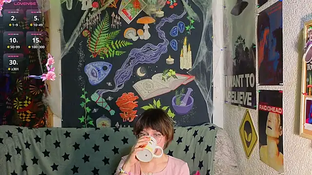 Snapshot of ReincarnatedAngel chatting on 24, 11, 2025 ReincarnatedAngel online show from 24, 11, 2025