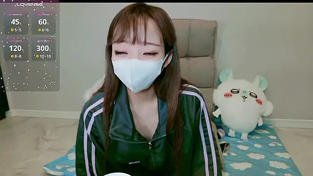 Snapshot of MIZUHO_05 chatting on 26, 11, 2025 MIZUHO 05 online show from 26, 11, 2025